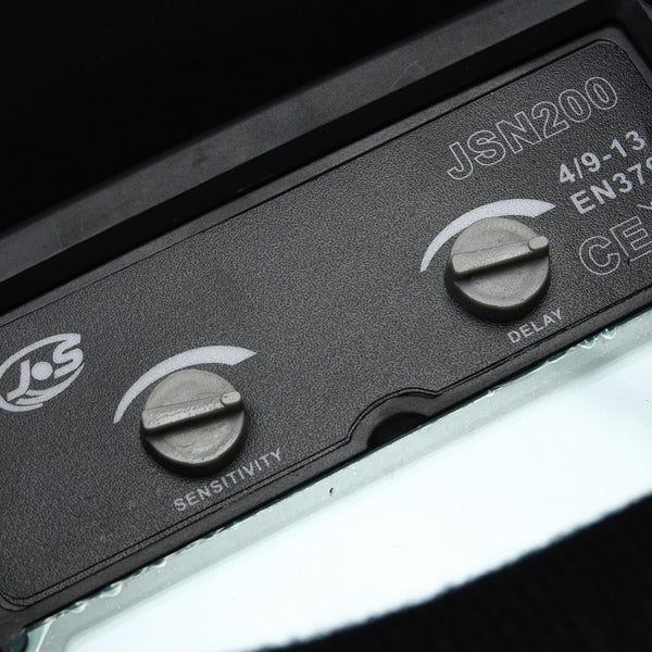 Auto Darkening Solar Welding Helmet with Grinding Function - Deals Kiosk