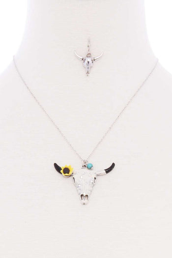 Cattle Skull Sunflower Pendant Necklace - Deals Kiosk
